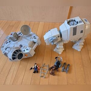 Star Wars Galactic Heroes Millennium Falcon and at-at Fortress playset